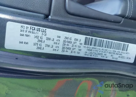 2018 Jeep Grand Cherokee Overland 4X4 z USA, uszkodzony, nr VIN 1C4RJFCG0JC356576